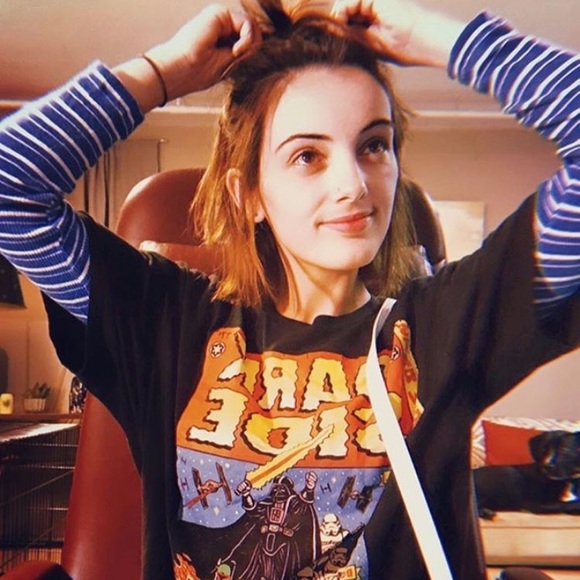 Meet your Posher, Manda - Picture 1 of 1